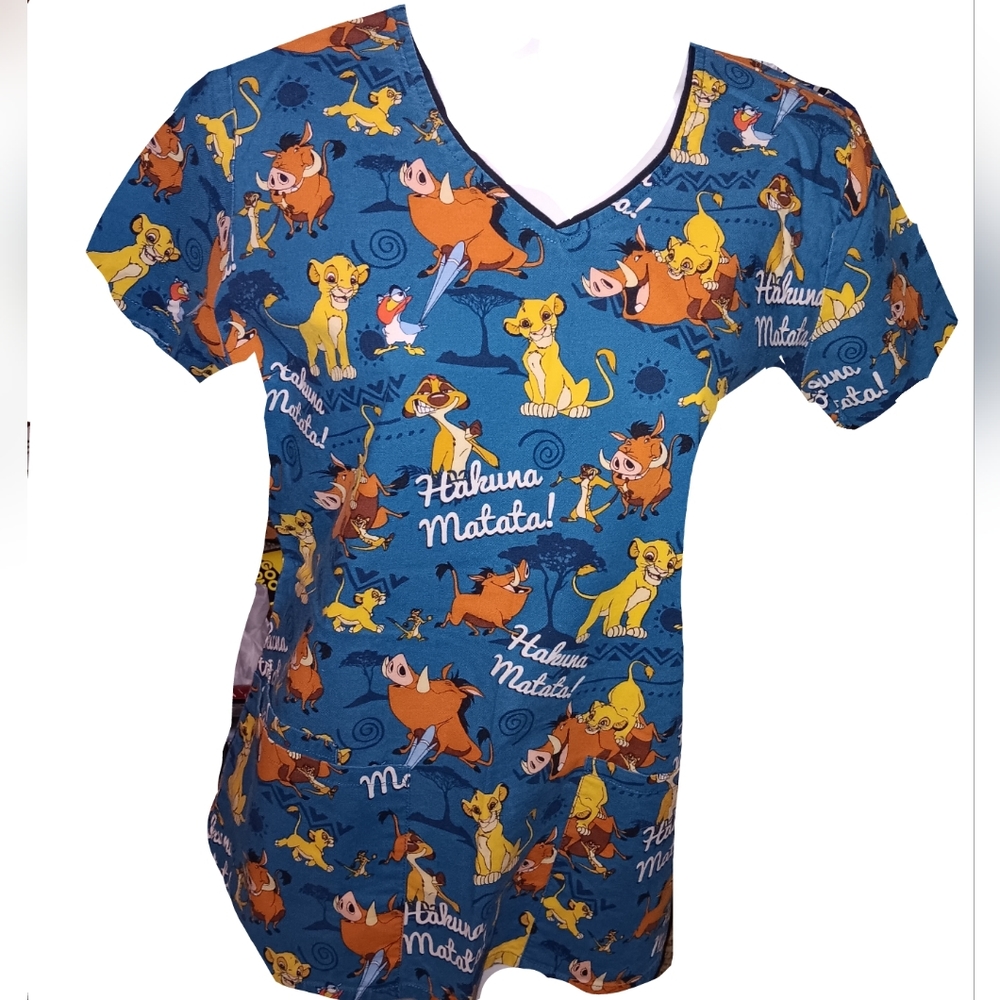 💵 Lion King Hakuna Matata scrub top by Disney